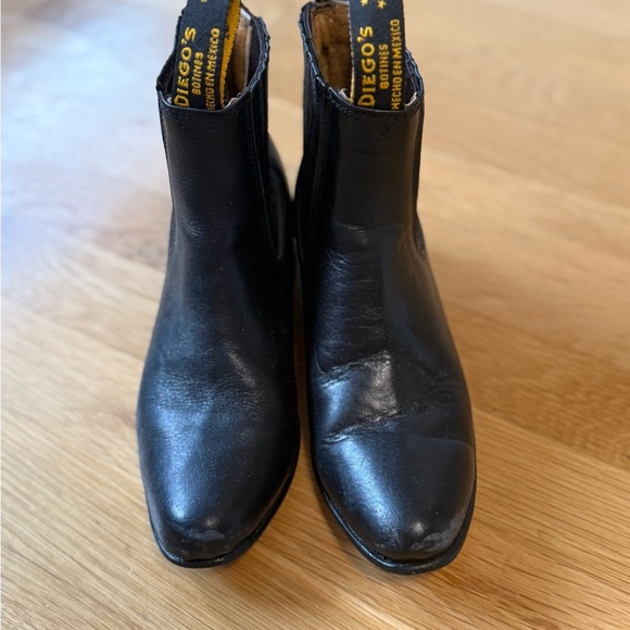 Diego's black leather pull-on ankle boots size 7 women's and 6 men - Picture 6 of 9